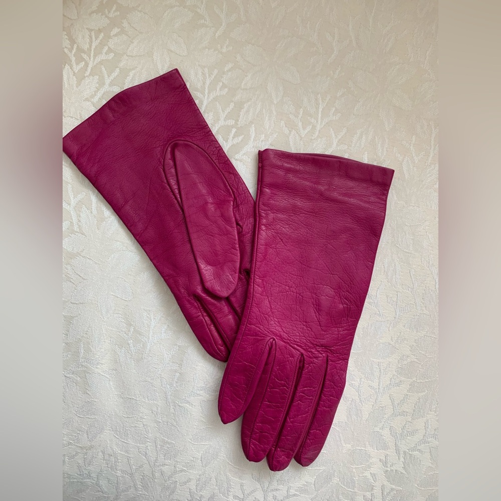 Beautiful Leather Gloves